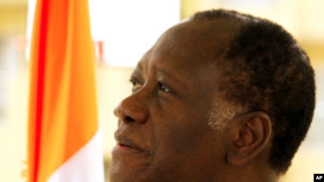 Ivory Coast's presidential claimant Alassane Ouattara attends an interview at his headquarters in Abidjan, 20 Jan 2011.