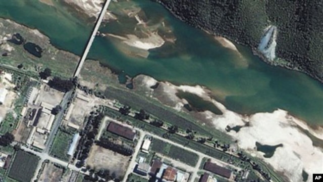 Yongbyon Nuclear Center, north of Pyongyang, North Korea, Aug. 2002 (file satellite image).
