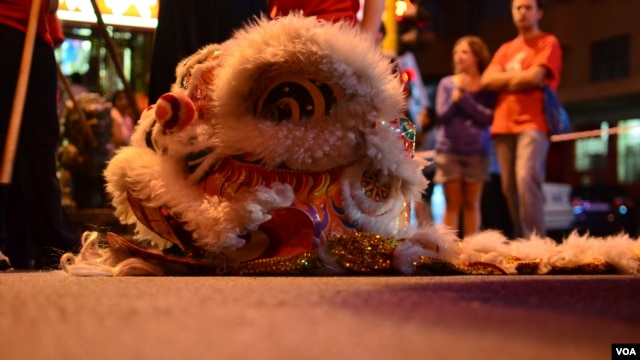 The head of the dragon used by the Chung Wah Dance Troupe. The dragon represents good luck and prosperity, February 2, 2013 (Peter Cox/VOA).      