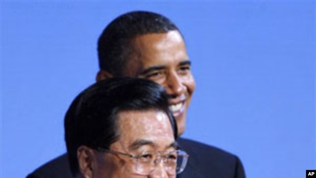 President Barack Obama and China's President Hu Jintao (File Photo)