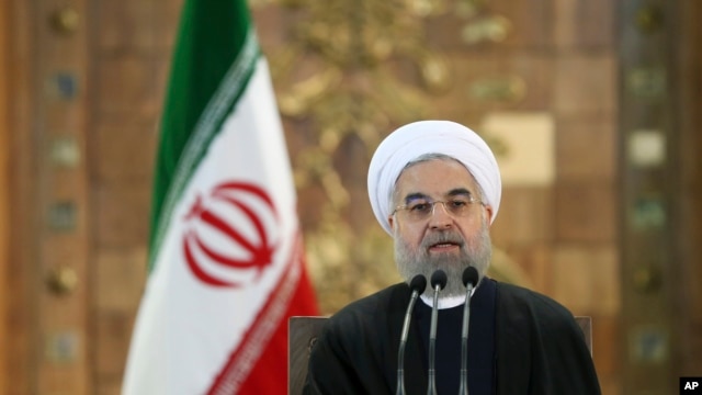 El presidente iraní, Hassan Rouhani, habló en una conferencia de prensa en Teherán, Irán, el lunes, 17 de enero de 2016.
