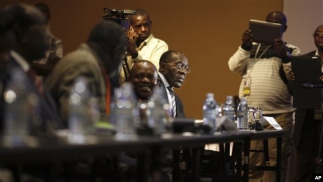 Congolese Foreign Minister Raymond Tshibanda at peace talks with M23 rebels, Kampala, Uganda, Dec. 9, 2012.