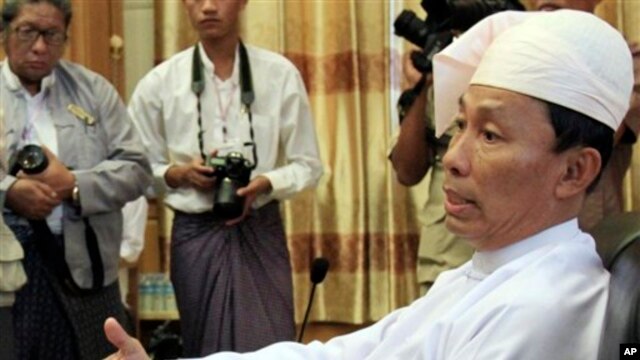 အာဏာရ ျပည္ေထာင္စုႀကံ့ခုိင္ေရးနဲ႔ဖြ႔ံၿဖိဳးေရးပါတီ ဥကၠ႒နဲ႔ လက္ရွိ လႊတ္ေတာ္ဥကၠ႒ သူရဦးေရႊမန္း