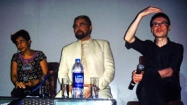 Ritu Sarin, Kabir Bedi and Tezing Sonam at a press conference in Delhi 