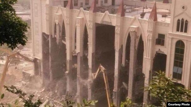 被強拆中的三江教堂(圖片來源:蔡淑芳)