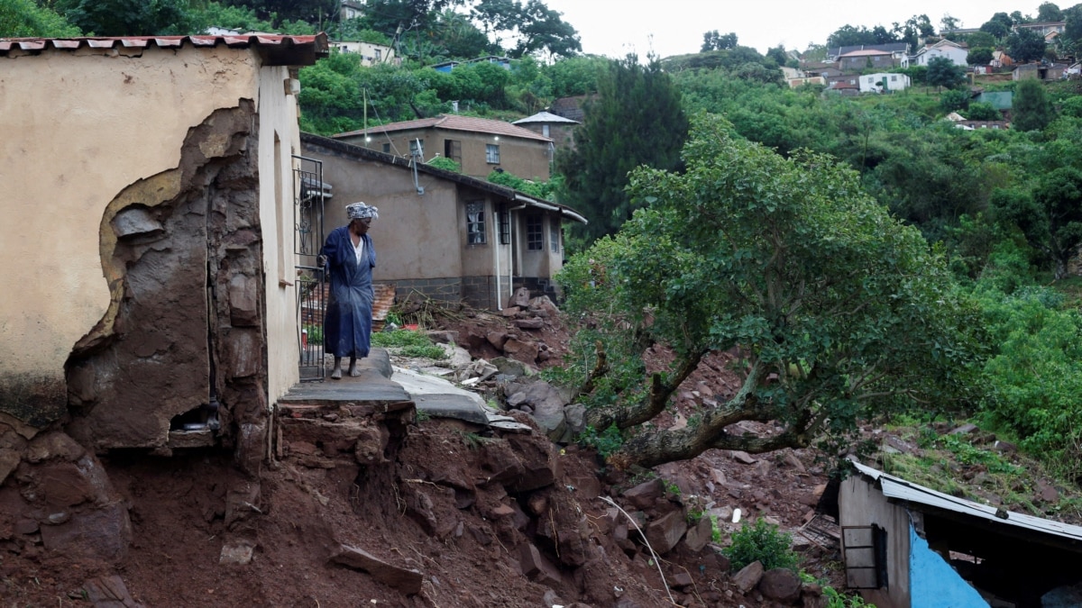 Inondations en Afrique du Sud le bilan s alourdit à près de 400 morts