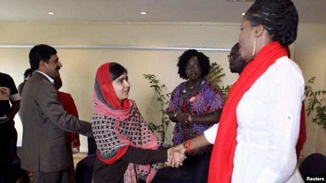 Cô Malala Yousafzai đến Abuja, Nigeria, ngày 13/7/2014.