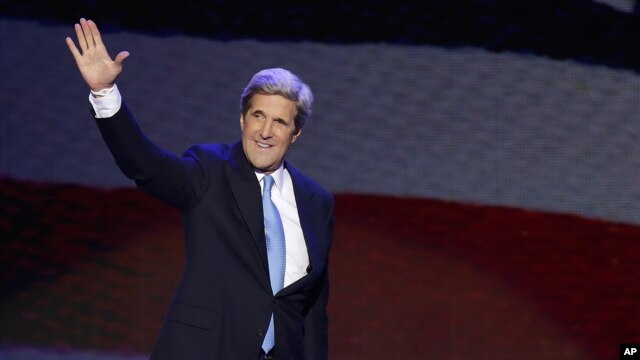 Seneta John Kerry ambaye anatarajiwa  kuchukua nafasi ya Hillary Clinton wote kutoka chama cha Democrat