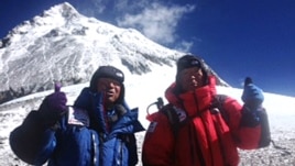 Everesti dhe sfidat e alpinistëve