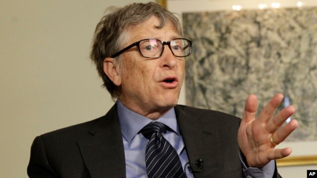 Bill Gates dice que hay un conjunto de salvaguardas donde el gobierno no debe estar "completamente ciego".  
