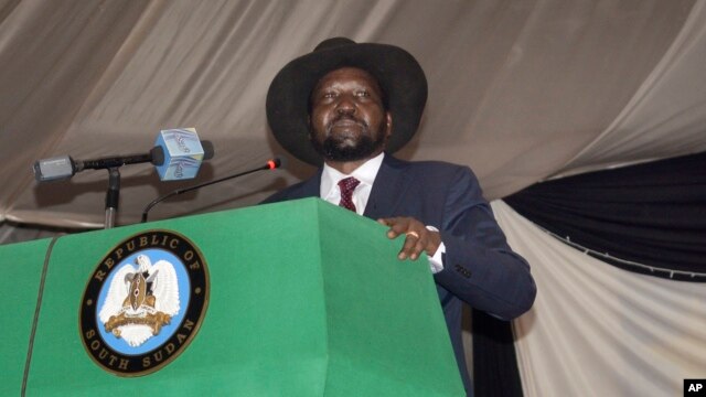 South Sudan President Salva Kiir voices his reservations before signing a peace deal in the capital Juba, South Sudan, Aug. 26, 2015.