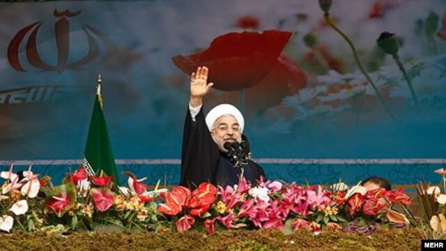 Tổng thống Iran Hassan Rouhani trong lễ kỷ niệm 35 năm cuộc cách mạng Hồi Giáo.