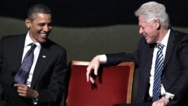Foto de archivo del presidente Barack Obama y el expresidente Bill Clinton, que juntos realizaron una gira anoche para recaudar fondos para la campaña presidencial del primero.