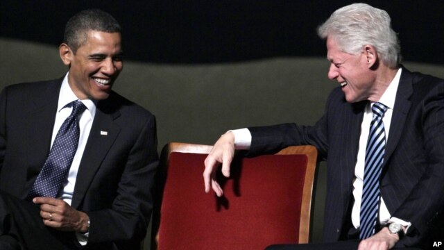 Foto de archivo del presidente Barack Obama y el expresidente Bill Clinton, que juntos realizaron una gira anoche para recaudar fondos para la campaña presidencial del primero.