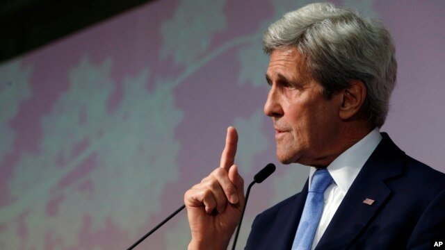 Ngoại trưởng Hoa Kỳ John Kerry phát biểu trong cuộc họp báo kết thúc cuộc họp của các ngoại trưởng G7 ở Hiroshima, Nhật Bản, thứ Hai ngày 11 tháng 4 năm 2016.