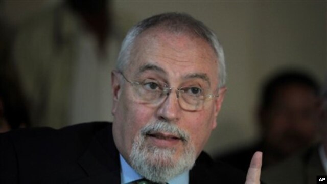 Ramon Guillermo Aveledo, secretary general of the Venezuela's anti-Chavez coalition, the Democratic Unity Table, Caracas, Oct. 2011 (file photo).