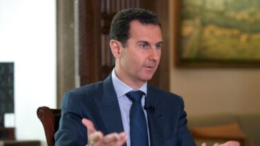 Tư liệu - Tổng thống Syria ông Bashar Assad nói chuyện với hãng tin AP tại Phủ Tổng thống, thủ đô Damascus, Syria. 