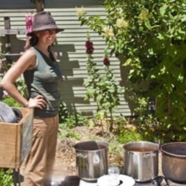 Environmental activist Rebecca Burgess has vowed to only wear clothing made from local materials for the next year.