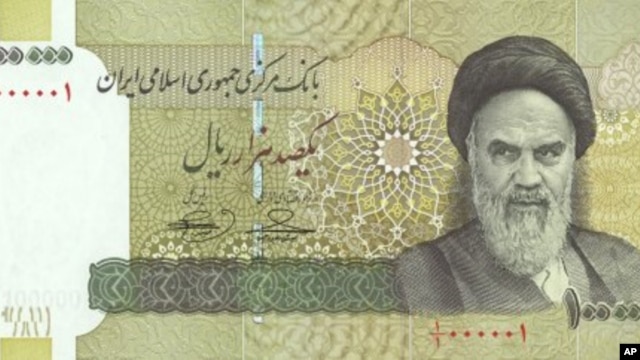 Iranian 100,000 Rial bank note (2010 file photo).