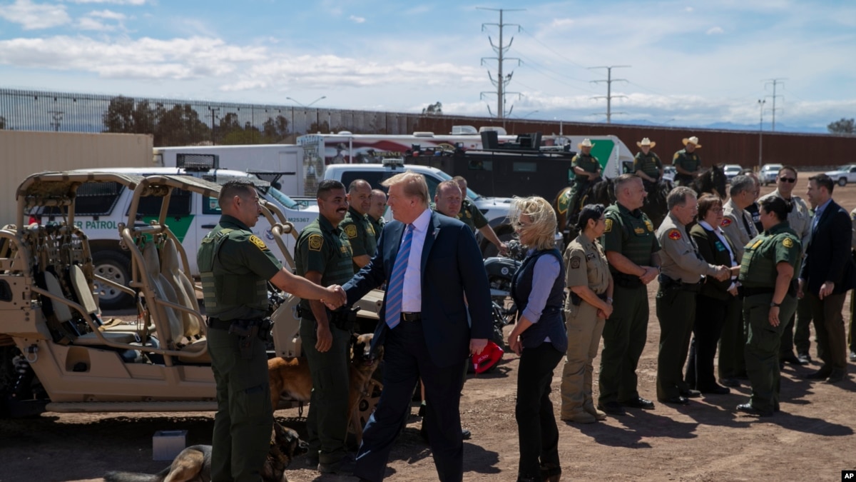 Trump promociona nuevo 'muro' en frontera con México