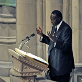 Alec Khoc, Southern Sudan's ambassador to the United States, pays tribute to late NBA star Manute Bol during funeral services at the Washington National Cathedral, 29 Jun 2010