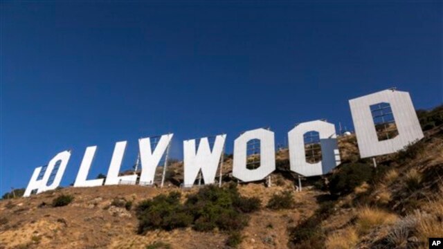 Isu ekonomi yang terpuruk, pengangguran, dan kemiskinan juga menjadi perhatian orang-orang yang bekerja di Hollywood yang mengharapkan Presiden Obama bisa mengatasinya dengan cara "happy ending" dalam masa jabatan keduanya (foto: Dok). 