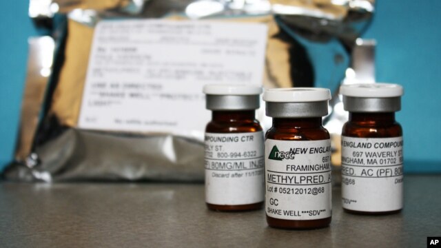 Investigan dos medicinas más elaboradas por New England Compounding Center.