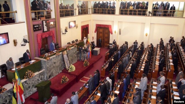 Ethiopian legislators observe a minute of silence in honor of the late Prime Minister Meles Zenawi before swearing-in Prime Minister Hailemariam Dessalegn, Addis Ababa, Sept. 21, 2012.