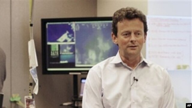 BP CEO Tony Hayward, standing in the BP command center, updates reporters on efforts to clean up the catastrophic oil spill off the Louisiana coast (File Photo)