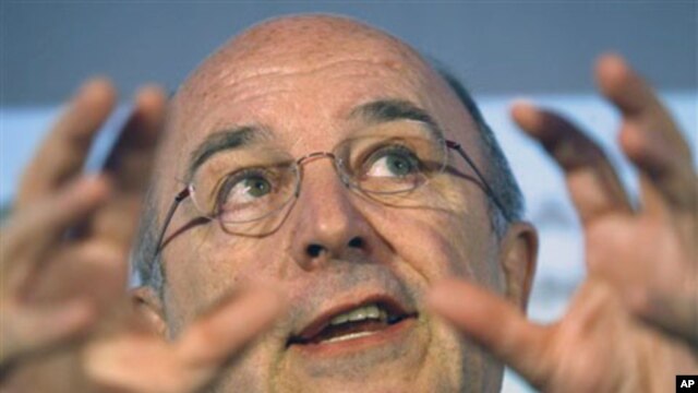 European Commissioner for Competition Joaquin Almunia, who advocates allowing China to make private investments in their countries in return for Beijing's support during the Eurozone's debt crisis, Lisbon, 14 Jan 2011.