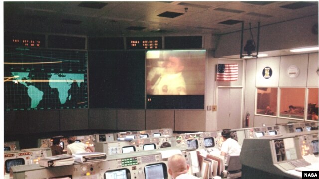 Mission control shortly before the Apollo 13 crew reported an explosion.