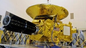 Pesawat antariksa "New Horizons" dipamerkan di Kennedy Space Center, Cape Canaveral, Florida. sebelum diluncurkan ke planet Pluto (foto: dok).
