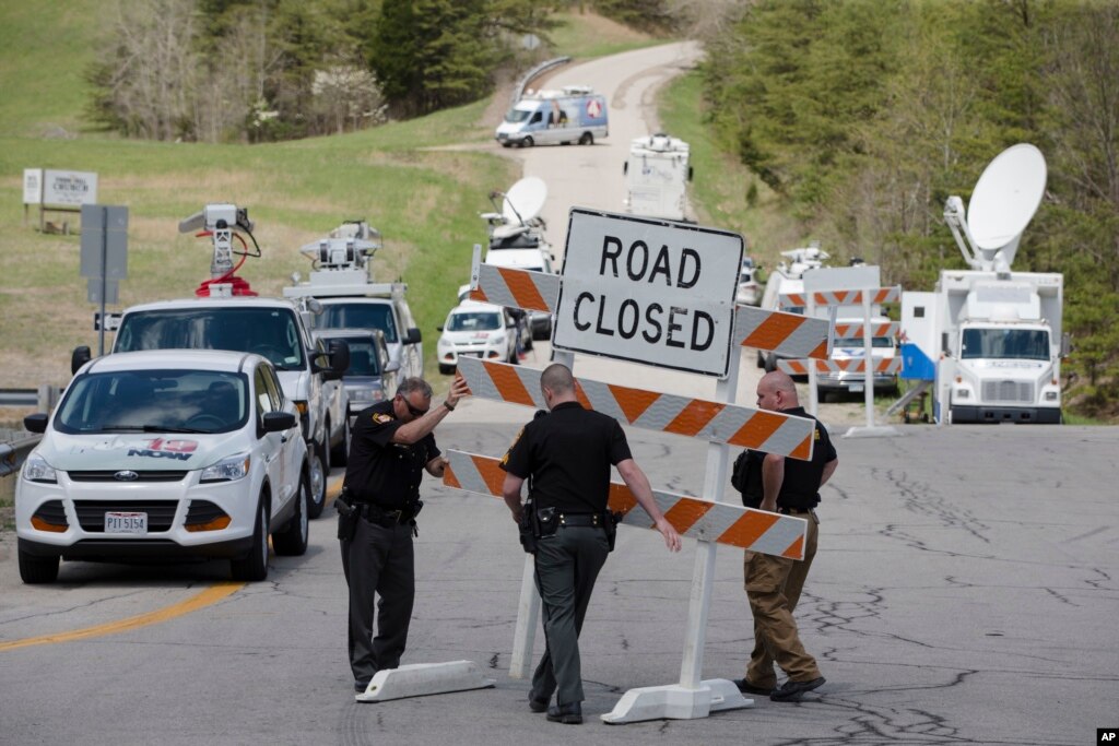 family ohio in 8 killed members Family in Gunman Ohio; 8 US Officials Members Killed Seek family ohio in 8 killed members Family in Gunman Ohio; 8 US Officials Members Killed Seek