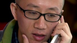 2013年4月，胡佳打电话