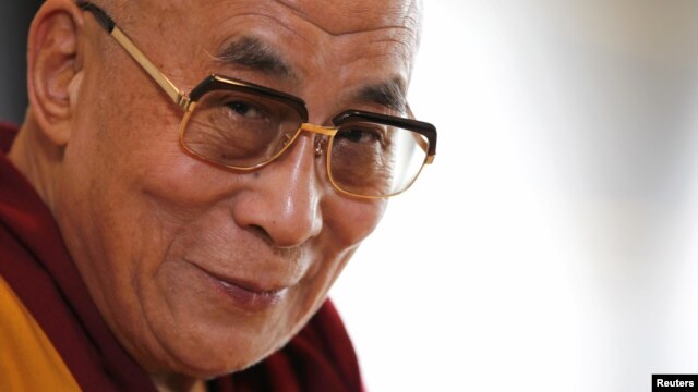 Tibetan spiritual leader the Dalai Lama speaks at a news conference in Yokohama, south of Tokyo November 5, 2012. 