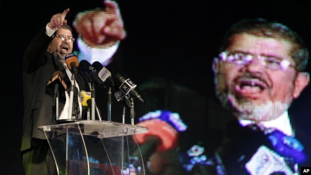 Ông Mohamed Morsi hứa sẽ thành lập 1 chính phủ gồm nhiều thành phần, bất chấp mối liên hệ của ông với phe Huynh đệ Hồi giáo nhiều thế lực