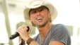 Kenny Chesney presentó su nuevo álbum "Life On A Rock".