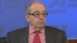 Norman Ornstein, political analyst at the American Enterprise Institute, speaks with VOA in a recent interview. 