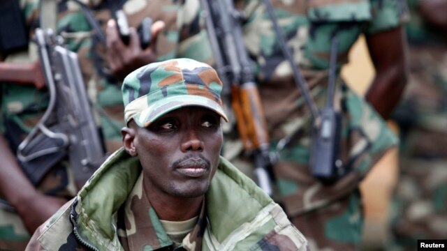 M23 military leader General Sultani Makenga attends a press conference in Bunagana in eastern Democratic Republic of Congo Jan. 3, 2013. 