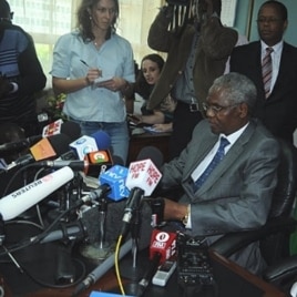 Head of Kenyan Civil Service Francis Muthaura addresses the media after being named as a suspect in Kenya's post-election chaos by ICC Prosecutor Luis Moreno-Ocampo, 15 Dec. 2010