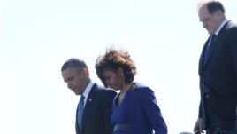 Tổng thống Obama và Ðệ nhất Phu nhân Michelle đến Boston để ủy lạo các gia đình và nạn nhân vụ nổ bom, ngày 18/4/2013.
