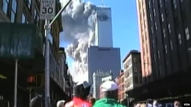 Ana kara sauraron kararrakin harin da aka kawo wa a Amurka, ran 11 ga watan Satumbar shekarata 2001 a Guantanamo Bay. 