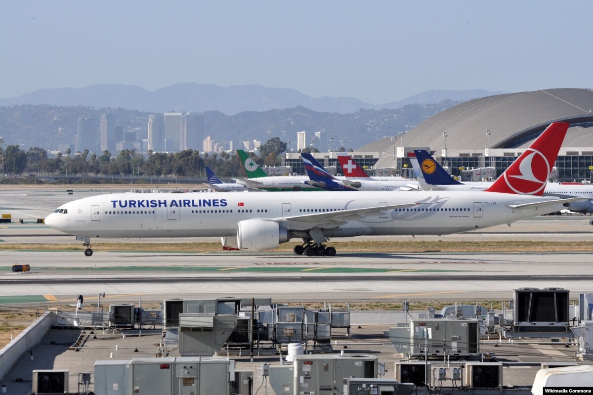 Un apagón en aeropuerto de Los Ángeles deja vuelos en tierra