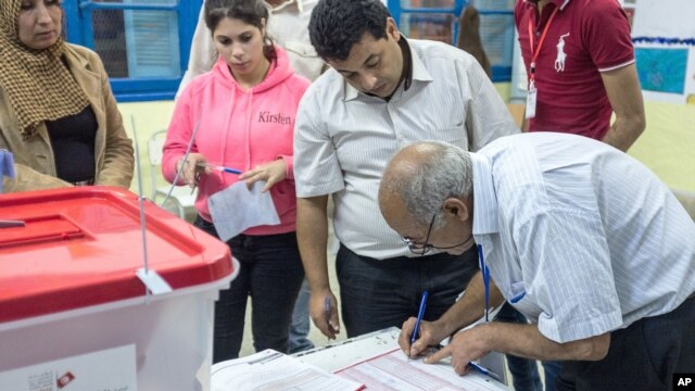 دومین دور انتخابات تونس پس از قیام ۲۰۱۱ علیه حکومت العبادی