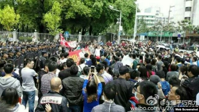 广东河源上万人市中心游行抗议火电厂扩建(博讯网图片)