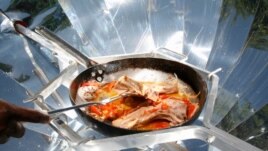The SunFire parabolic cookers are very good at frying food (Photo: Sunfire)