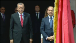 Presidenti turk Erdogan viziton Tiranën