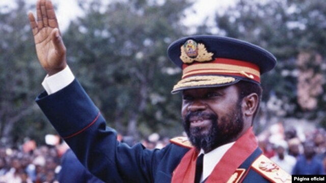 Presidente de Moçambique, Samora Machel, em 1984