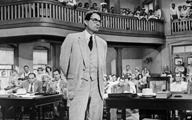 Gregory Pect thủ vai luật sư Atticus Finch trong phim 'To Kill a Mockingbird'