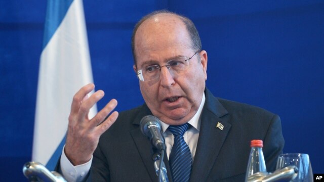 Bộ trưởng Quốc phòng Israel Moshe Yaalon đổ lỗi cho giới lãnh đạo Hamas ở dải Gaza đã gây ra tình trạng bạo động leo thang.